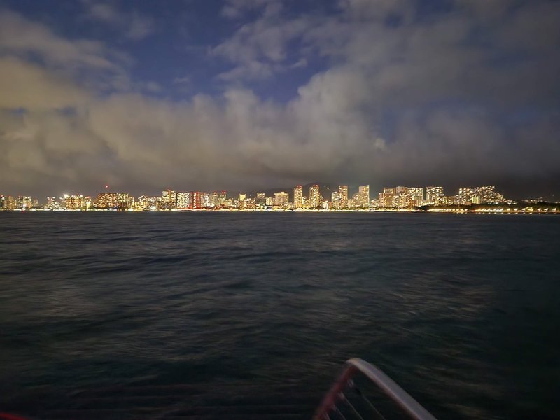 Featured image of post Honolulu by Sunset Catamaran Cruise
