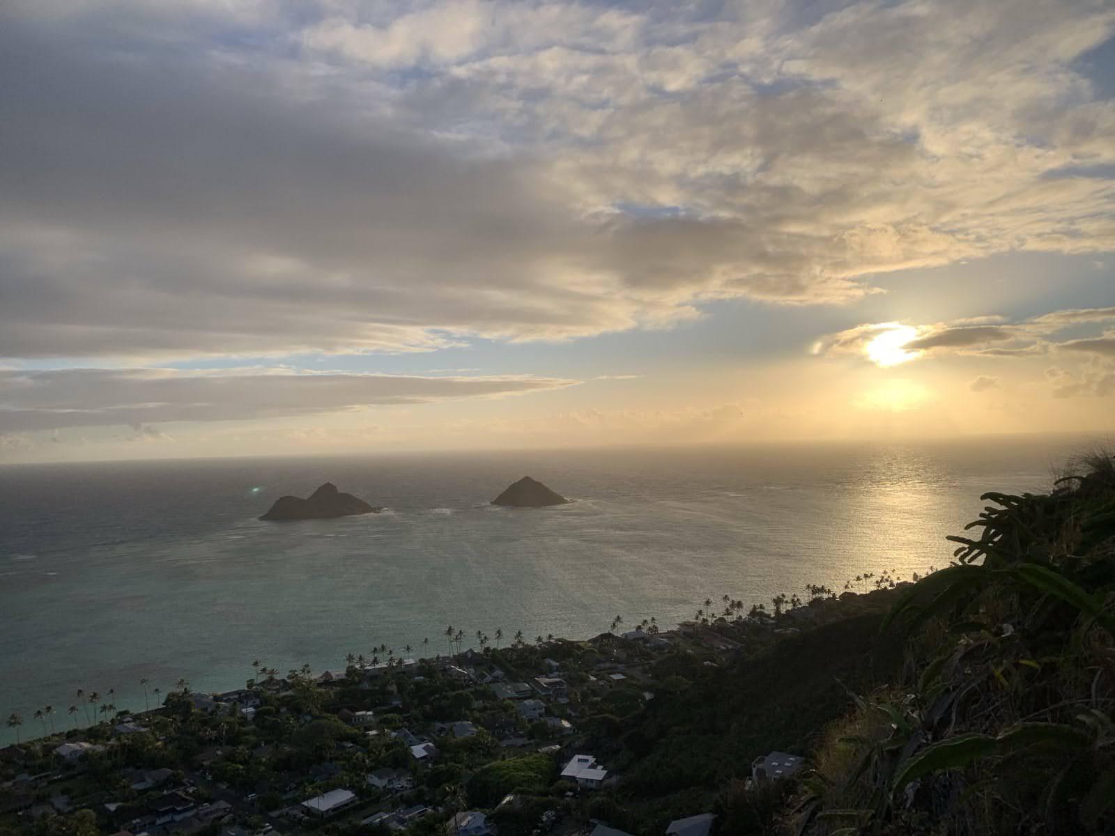 Featured image of post Lanikai Pillbox Sunrise Hike and Kayaking to the Mokes