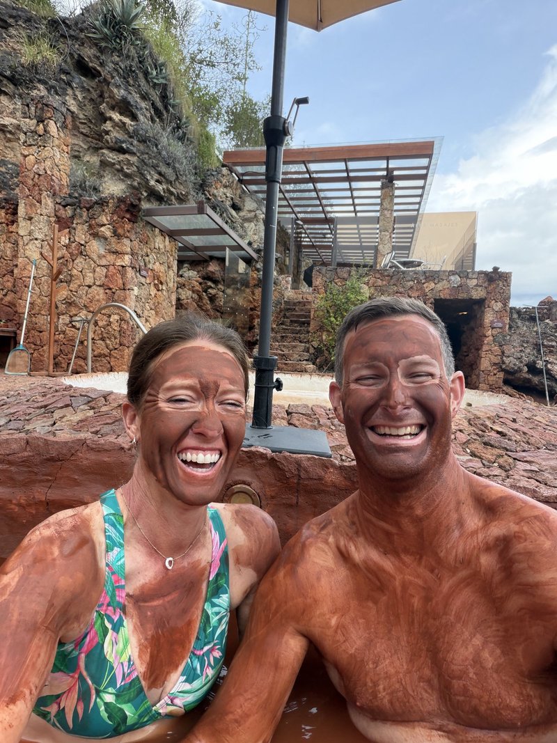 Featured image of post Rainchecks on Roses: A Romantic (and Exhausting) Day in Cuenca